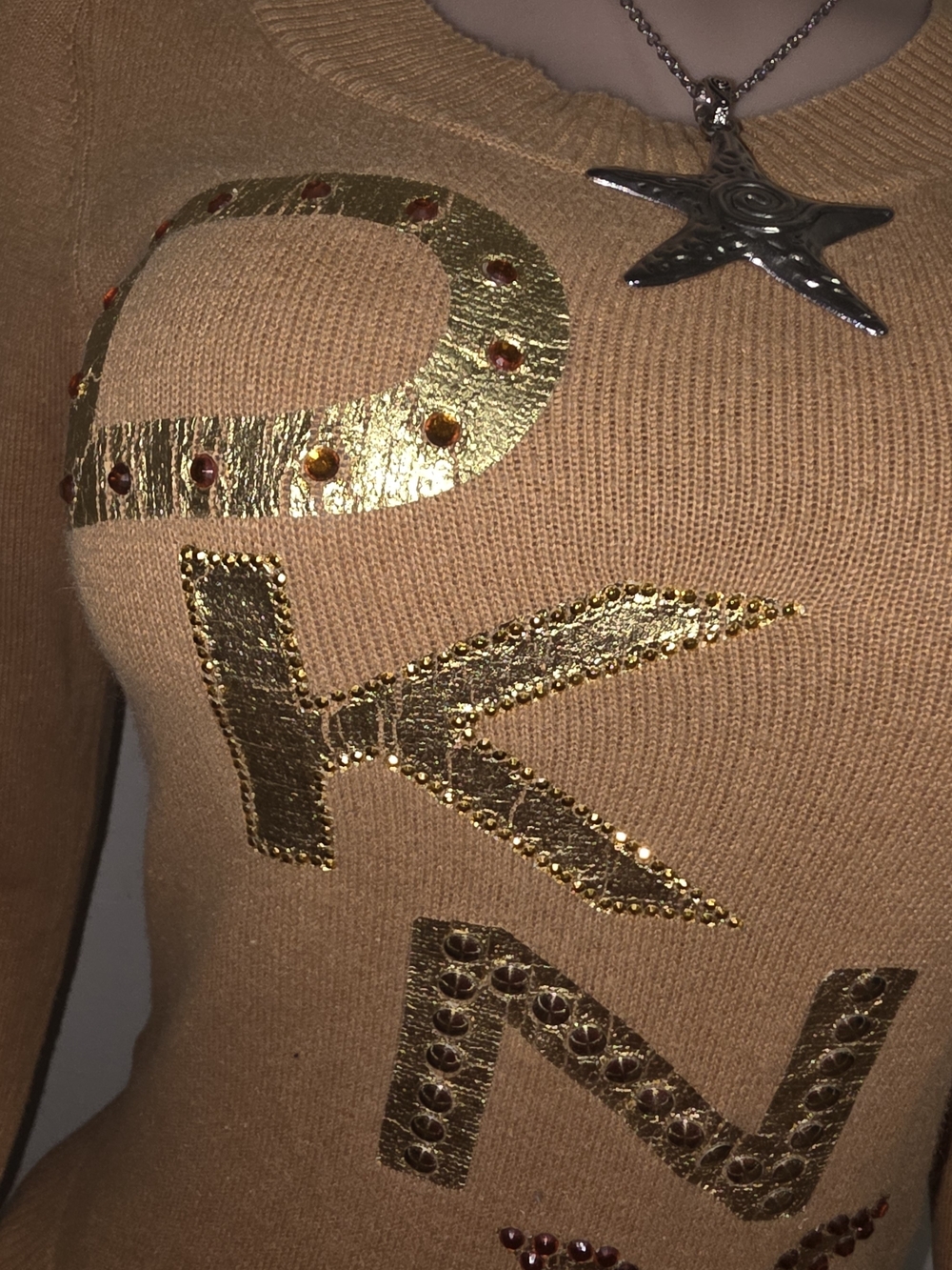 ☆DKNY Tan Gold Logo Embellished Women’s Sweater☆ - Picture 3 of 7